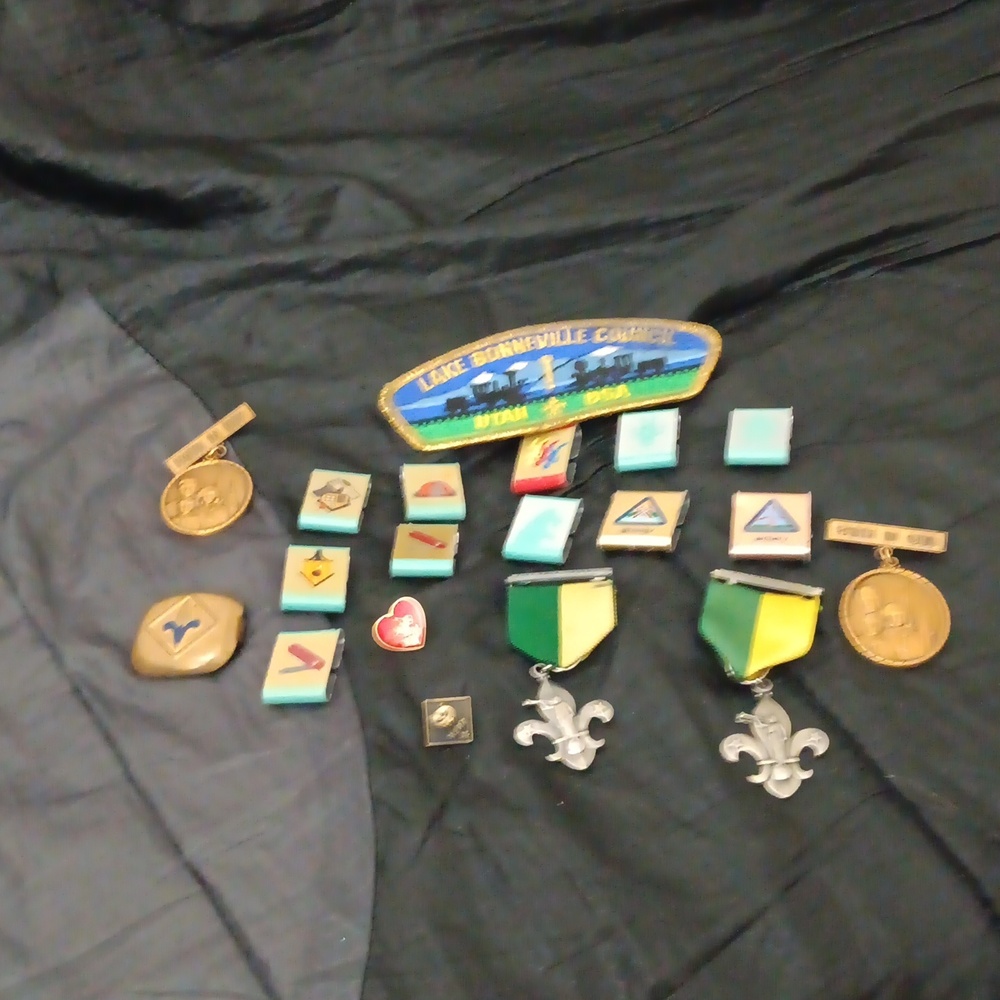 Various Boy Scout Medals n Belt Clips